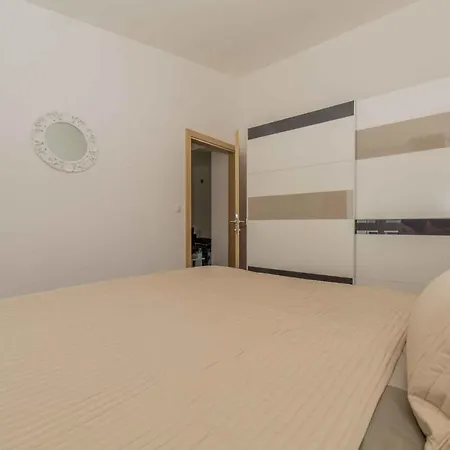 In - Insel 41259 Vir